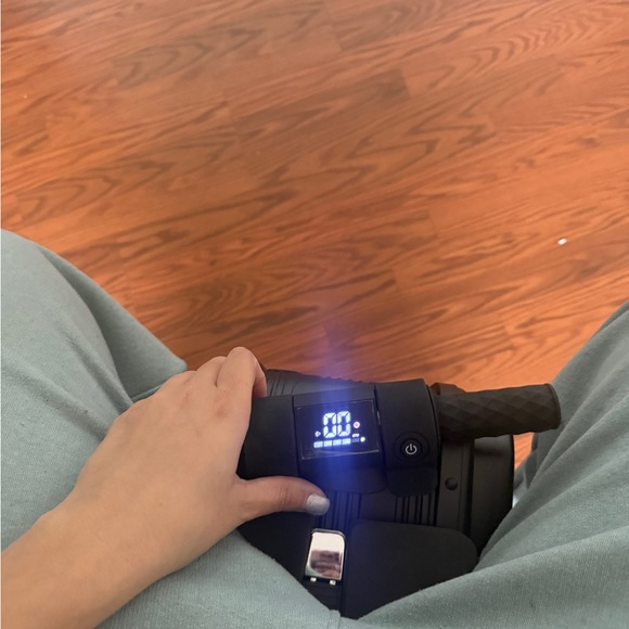 NOBL Black Rolling Suitcase scooter - Picture 11 of 12